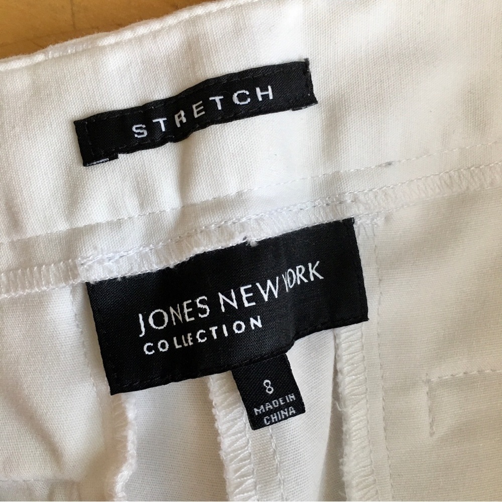 Jones New York High-Rise, Stretch, Straight Leg Capri Pant, White, Size 8 - Picture 5 of 17